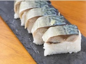 即日~長期◇食品未経験歓迎!駅構内の店舗で和弁当の販売・レジ<若廣TOKYO 東京グランスタ>定番商品から東京駅限定まで美味しい鯖寿司をご提供♪◇時給1550円+交通費あり/月収例19万円/週払いOK◇20代,30代,40代女性活躍中!<専用フォームの返信&オンラインで簡単登録> OT-T-waka