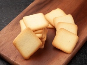 ◇<年末年始 12/26~1/8 池袋東武>時給1350~1450円+交通費◇洋菓子デビュー歓迎◇手土産でも定番!香ばしい焼き菓子やしっとり食感でリピーターさんも続出!袋入り、箱入り洋菓子販売◇ 週払いOK・週3~・未経験OK・Wワーク・扶養内・学生さん/20代.30代.40代女性活躍中!<専用フォーム返信&オンラインで簡単登録>tan-F-shuku②-bata