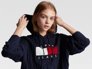 ■長期■時給1500円以上(経験有)+交■未経験OK！学生さんOK！■＜TOMMY HILFIGER /トミーヒルフィガー　木更津アウトレット＞NYで誕生したライフスタイルブランド【車通勤OK・週払いOK・制服貸与・20代,30代男女スタッフ活躍中】＜WEB/来社 選べる登録方法◆履歴書不要＞ AP-g-tomh