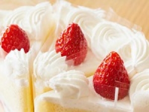 即日～長期『洋菓子販売 / 梅田大丸』焼菓子・カップケーキ・スイーツ洋菓子販売◇手土産人気も高い見た目も可愛いスイーツブランド＜時給1450～1550円＋交通費＞制服貸与 / 週払いOK / 20代.30代.40代.50代 女性スタッフさん多数活躍中！＜専用フォームの返信＆LINEビデオで簡単登録＞FD-K-fcs