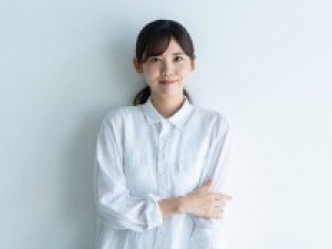 【川越丸広】長期で安定！■時給1450円(経験有)+交通費＜human woman / ヒューマンウーマン　川越丸広＞シンプルシックな日常着を提案■人気ブランドでアパレル販売■遅番でも19:15上がり♪週払いOK・社保完備・週5日しっかり働ける・駅から徒歩5分以内・20代,30代,40代,50代女性活躍中！＜専用フォームの返信＆オンラインで簡単登録＞ AP-T-D-human-d