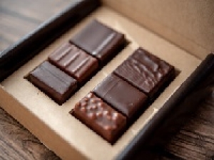 ◇未経験OK◇即日～長期◇週4～相談可 ＜GODIVA(ゴディバ) 　日吉東急＞ベルギー発☆高級チョコレートの販売◇時給1350円＋交通費 / 週払いOK ◇甘すぎないビターな味も人気！何かしらの接客経験があればOK！20代.30代.40代男女活躍中！＜専用フォーム返信＆オンラインで簡単登録＞FD-T-gdv①