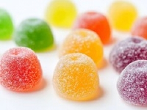 即日～ 長期＜日吉東急＞◇宝石のような一粒サイズの果実ゼリーで有名！定番から季節菓子まで洋菓子販売◇時給1500～1600円＋交 / 週払いOK / 社保完備給 / 20代.30代.40代.50代前半 女性スタッフさん活躍中！＜専用フォーム返信＆オンラインで簡単登録＞FD-T-roku①-d