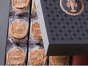 ■即日～長期 ■ 時給1550円＋交通費 / 実働8H『坂角総本舗  /  渋谷東急フードショー』手土産・贈答品の大定番！海老の濃厚な旨みが凝縮した“ゆかり”が大人気！デパ地下で和菓子販売スタッフ募集♪　20代.30代.40代女性スタッフさん活躍中！週払いOK・社保完備＜専用フォーム返信＆オンラインで簡単登録＞FD-T-ebi①