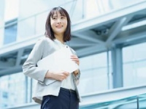＼正社員前提／ 未経験OK☆人柄重視☆第二新卒歓迎☆正社員前提！【不動産企業で賃貸仲介営業★新宿エリア】物件のご紹介や内見同行☆運転免許とやる気があれば知識も経験も不要です!☆時給1500円以上☆20代男女活躍中！＜専用フォームの返信＆オンラインで登録OK＞OF-T-go-d