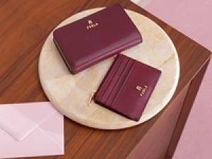 ■即日～長期■時給1500円以上(経験有)・交通費支給■＜FURLA /フルラ　日本橋三越＞イタリア発・革新的な進化を続ける老舗バッグブランド【週払い可・社販なし / 制服貸与・シンプルネイルOK・20代,30代,40代女性スタッフ活躍中・スタート日相談OK】＜専用フォーム返信＆オンラインで簡単登録＞AP-T-fur