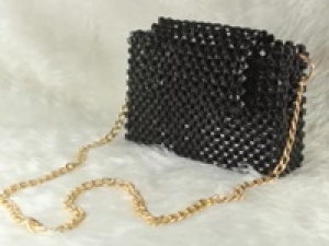 ◆長期◆時給1450円以上(経験有)+交通費支給◆＜横浜そごう＞カラバリ豊富！アイコンアイテムは『ワイヤーバッグ』◇キラキラ輝くシーズンレスなバッグが大人気♪ バッグや小物の販売【私服勤務 / 駅から徒歩5分以内 / アパレル販売経験者歓迎 / 20代,30代,40代女性スタッフ活躍中 / 週払いOK】＜専用フォームの返信＆オンラインで簡単登録＞AP-T-antp-d