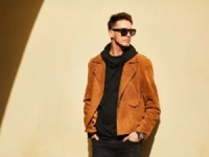 ＜即日～長期＞日給10500~11000円(経験有)+交通費＊経験者歓迎！メンズアパレル販売＊東京大丸◆シンプルなのに特別な服！イタリア製ならではの高品質な素材と独創的なデザイン◆私服勤務OK・社販負担なし！◆40代,50代男性活躍中！＜専用フォームの返信＆オンラインで簡単登録＞AP-T-bob