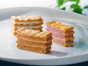 ■時給UP期間中■即日～長期◇時給1550円＋交 / 週払いOK＜ガトードボワイヤージュ / 流山おおたかの森＞横浜発☆幸せを呼ぶ「馬蹄型のパイ」が目印☆焼き菓子・ケーキ・スイーツ販売◇週4～5日勤務◇素敵な制服貸与◇スイーツ好きさん歓迎♪ 経験を活かしてお仕事しませんか◇20代.30代.40代女性スタッフさん多数活躍中!＜専用フォームの返信＆オンラインで簡単登録＞FD-T-gat①-d