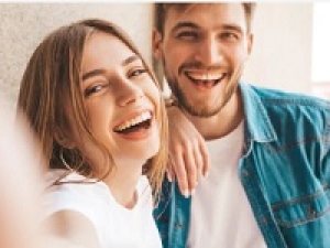 【週3～4日(月120～140時間程度)】即日～長期 ※短期も相談可(2ヶ月以上) ＜ikka (イッカ)　イオンモール柏＞遊びゴコロあふれる大人のライフスタイルブランドでアパレル販売＜メンズ / レディース ＞時給1350円(経験有)＋交通費・アパレル未経験歓迎・週払いOK・私服勤務・ナチュラルネイルOK・20代30代40代半ば 男女スタッフさん活躍中！＜専用フォーム返信＆オンラインで簡単登録＞  AP-T-ikk