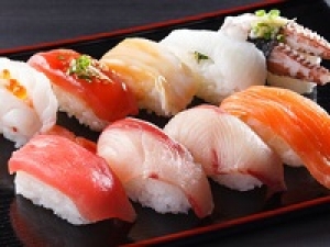 【すし将 / お寿司販売】書類選考のみ / 未経験歓迎＜2/7(土)　青葉台東急＞日給12,000円(時給換算1,714円)＋交通費◇7時間以上勤務した場合は残業手当あり(25％割増 /時給2142円)★1日でしっかり稼げる！大人気のパック入りお寿司の催事店舗で販売◇学生/20代.30代.40代.50代 女性スタッフさん活躍中！＜専用フォームの返信＆オンラインで登録OK＞tan-F-syo①