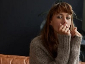 ◆即日～長期◆週4～5日◆時給1450円以上(経験有)+交◆＜la.f…／ラエフ　新宿京王＞洗練された大人スタイルが魅力のブランドでアパレル販売【週払いOK / 社保有給完備 / 駅から徒歩5分以内 / 20代,30代,40代,50代前半女性スタッフ活躍中】＜専用フォーム返信＆オンラインで簡単登録＞AP-T-laf