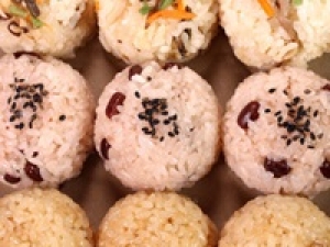 ◇二子玉川フードショー◇＜時給1500円＋交通費あり＞即日～長期★ふっくら美味しい♪おこわ弁当販売★あつあつの出来立てを販売★食品・惣菜・お弁当販売◇食品販売経験があればOK◇20代.30代.40代前半  女性スタッフさん活躍中＜週払いOK！制服有！交通費あり！＞＜専用フォーム返信＆オンラインで簡単登録＞ FD-T-yone①-d