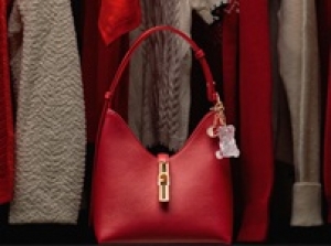 ■長期■時給1400円以上(経験有)・交通費支給■＜FURLA / フルラ　木更津アウトレット＞イタリア発・革新的な進化を続ける老舗バッグブランド【週払い可・社販なし / 制服貸与・シンプルネイルOK・20代,30代,40代女性スタッフ活躍中】＜専用フォーム返信＆オンラインで簡単登録＞AP-T-fur