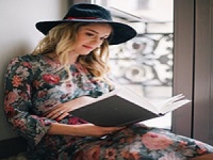 【即日～長期】経験者歓迎！時給1550円(経験有)+交通費＜armoire caprice(アーモワールカプリス)　北千住マルイ＞ヨーロッパの洗練されたアイテムが揃う！個性が輝るセレクトショップでレディースアパレル販売◇週払いOK・週4～5日・社販40～50％OFF！◇20代～40代前半女性活躍中！＜専用フォームの返信＆オンラインで簡単登録＞AP-T-Armo