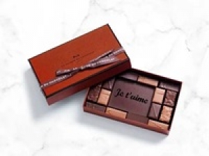 ■長期■未経験歓迎【LA MAISON DU CHOCOLAT(ラ・メゾン・デュ・ショコラ）　池袋西武】濃厚なのに繊細な味わいが楽しめる。世界で愛されるショコラ専門店で販売◇高時給1600円＋交通費 / 週払いOK / 週3～相談OK / 洋菓子販売デビューも歓迎 / 学生.20代.30代.40代.50代女性スタッフさん活躍中！＜専用フォーム返信＆オンラインで簡単登録＞FD-T-lamadu