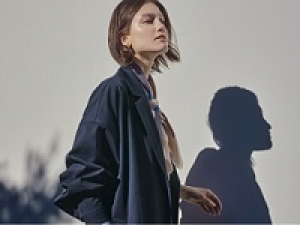 ■長期■時給1600円以上(経験有)+交通費■アパレル未経験相談OK■<Theory lluxe (セオリーリュクス)  / 札幌大丸>ニューヨーク発信の人気ブランドで販売■週払いOK・私服勤務・社保有給完備・社員登用実績アリ・20代.30代.40代 女性スタッフ活躍中!<専用フォームの返信&オンラインで簡単登録>AP-T-TX