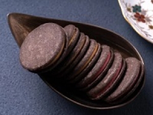 未経験OK！書類選考のみ【洋菓子の短期催事販売】短期＜1/19～2/1　品川エキュート＞時給1450～1550円＋交通費 / 週払いOK◇チョコレート&times;フルーツ◇マドレーヌやショコラサンドなど焼き菓子販売◇週3～5日 / スニーカーOK◇学生さん/20代.30代.40代男女活躍中！＜専用フォーム返信＆オンラインで簡単登録＞tan-F-shuku①-orien