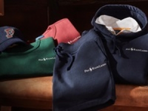 アパレル未経験歓迎【店内サポート業務 / 佐野アウトレット】年末年始 12/27～2026.1/4【 Polo Ralph Lauren(ポロラルフローレン)】誰もが見たことのあるロゴマークが有名！アメリカを代表する有名ブランド＜ご案内・商品整理・フィッティング対応等＞◇期間限定の高時給1900～2000円＋交通費 / 週払いOK / 車通勤OK◇学生.20代.30代.40代.50代男女スタッフさん活躍中！＜専用フォーム返信＆オンラインで簡単登録＞tan-A-sale-Rah(out)