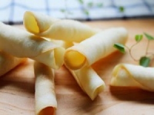 即日～長期(スタート日相談OK)【未経験OK / 週3日～OK 】時給1500円＋交通費 / 週払いOK『新宿伊勢丹』ロール型のクッキーは代表商品！手土産、日本土産の大定番！箱入り・袋入り洋菓子販売◇20代.30代.40代女性活躍中＜専用フォーム返信＆オンラインで登録OK＞FD-T-yoku-long-haken①-d