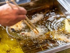 即日～長期＜8:00～17:00＞経験者が活きる！スーパーで弁当・惣菜調理/盛り付け/品出し等◇南行徳駅 徒歩5分◇時給1600円＋交通費あり/月収例28万円/週払いOK◇週4～5日×フルタイムでしっかり働ける！20代～50代半ば男女活躍中！＜専用フォーム返信＆オンラインで簡単登録＞OT-T-yma-souzai-minagyo