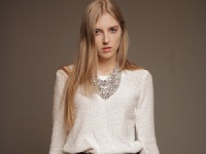 【正社員】人物重視！アパレルデビューを目指す未経験歓迎！スキルアップしたい経験者優遇！オリジナリティを大切にしたブランドでレディースアパレル販売スタッフ◇仙台パルコ◇全国各地に多数ショップ展開中のアパレルメーカー◇年俸294万円～420万円◇スタート日ご相談ください！ AP-T-gr