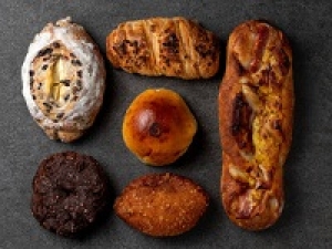 書類選考のみ【ベーカリー短期催事販売】<11/19~11/24 横浜そごう> フランス発の本格パンが揃う人気のベーカリーshopで販売◇ 時給1500円+交通費 / /週払いOK  / 扶養内 / 実働6H~相談OK / Wワーク / スニーカーOK /学生.20代.30代40代.50代前半 男女活躍中!<専用フォーム返信&オンラインで簡単登録>tan-F-rubi①