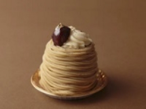 洋未経験OK！2/中旬～長期＜日本橋三越＞モンブランで有名な洋菓子店で販売◇時給1600円＋交通費◇たっぷりのマロンペーストが絶品のモンブランやサンドクッキー、他焼き菓子◇安定の長期◇週払いOK◇学生.20代.30代.40代.50代女性活躍中＜専用フォーム返信＆オンラインで簡単登録＞FD-T-rsd-anje