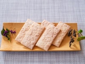 ■時給UP期間中■即日～長期＜立川伊勢丹＞口の中にふんわり広がるお米の香り☆おかき専門店でおかき・あられなどの和菓子販売◇時給1500円＋交通費◇パッケージのセンスの良さも魅力的◇20代.30代.40代.50代前半 男女スタッフさん活躍中！週払いOK / 社保完備 / 有給あり＜専用フォーム返信＆オンラインで簡単登録＞FD-T-okaki①-d