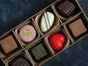 ◇未経験OK◇即日～長期◇週4～相談可 ＜GODIVA(ゴディバ) 　川崎ラゾーナ＞ベルギー発☆高級チョコレートの販売◇時給1350円＋交通費 / 週払いOK ◇甘すぎないビターな味も人気！何かしらの接客経験があればOK！20代.30代.40代男女活躍中！＜専用フォーム返信＆オンラインで簡単登録＞FD-T-gdv①