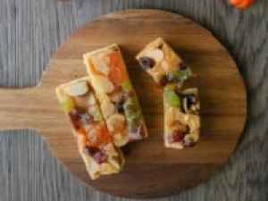 年末年始の洋菓子販売　12/1～1/15【日曜含む週3日 / 12:30～21:30】未経験歓迎！こだわりのフルーツを使用したスイーツSHOPで洋菓子販売＜横浜そごう＞時給1500～1600円＋交通費 / 週払いOK / Wワーク / 扶養内 / 何かしらの販売経験があればOK / 期間限定の好条件＆高時給 / テキパキ動く事が好きな方におススメ！学生.20代.30代.40代女性スタッフさん活躍中！＜専用フォーム返信＆オンラインで簡単登録＞tan-F-pl-foun