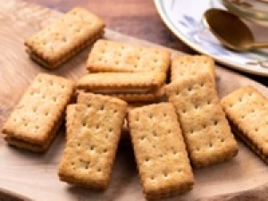 即日～3/31＜名古屋タカシマヤ＞高時給1450円＋交通費◇高待遇◇バームクーヘンやバタ―サンドなど焼き菓子の販売◇菓子未経験さんも歓迎◇ 週4～5日勤務◇9:00～21:00内シフト制◇週払いOK◇じっくり長期で勤務出来ます◇ 学生.20代.30代.40代男女スタッフさん活躍中！＜専用フォーム返信＆LINEビデオで簡単登録＞FD-K-gps