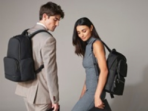 ■長期■高時給！時給1600円以上(経験有)+交■時短勤務＆曜日固定相談OK・スタート日相談OK＜TUMI／トゥミ　KIRARITO GINZA＞高機能バッグの代名詞的ブランドで販売■週払いOK・駅から徒歩5分以内・制服貸与あり・20代,30代,40代男女スタッフ活躍中！＜専用フォームの返信＆オンラインで簡単登録＞AP-T-tumi-d