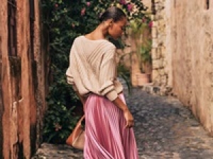 【women&#039;sアパレル販売】8/10～8/23【 Lauren Ralph Lauren(ローレンラルフローレン)  西武渋谷】タイムレスなデザイン、スタイリッシュなスタイルが定評◇レディースアパレル販売◇時給1400円+交通費 / 週払いOK / シンプルな私服or制服貸与 / ナチュラルネイルOK◇20代.30代.40代.50代前半女性スタッフさん活躍中！＜専用フォームの返信＆オンラインで登録OK＞tan-A-lauRah