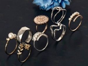 12/1～1/12 　ソラマチ『 ムーラヴェール』オリジナルのアクセサリー・手作り時計・雑貨等の販売◇時給1550～1600円＋交通費◇週払いOK◇1人体制なし◇私服勤務◇学生.20代.30代.40代.50代女性活躍中！＜専用フォームの返信＆オンラインで登録OK＞tan-A-mura