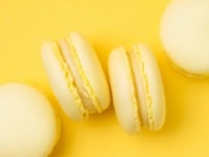 ＼食品未経験OK／高時給＆高待遇＜4/13～4/21　東京大丸＞バームクーヘンやバタ―サンドなど焼き菓子・お土産菓子販売◇時給1500～1600円＋交通費 / 週払いOK / 8:00～21:00内シフト制 / 制服貸与 / 学生.20代.30代.40代男女スタッフさん活躍中！＜専用フォームの返信＆オンラインで登録OK＞tan-F-gps①