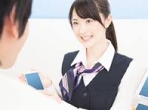 【契約社員】携帯ショップで大手通信企業の販売クルー◆9割が未経験からスタート！接客経験を活かして活躍！◆月給227,500円～・賞与あり・年間休日123日・その他福利厚生充実◇愛媛県松山市　OT-ex-SB25