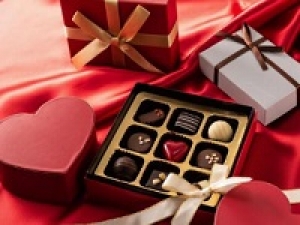 毎年大人気のバレンタインイベント◇早めのエントリーがおススメ！【未経験歓迎！2026年バレンタイン催事STAFF】1/21～2/15 (1/20 設営）＜立川伊勢丹＞時給1500～1600円＋交通費 / 週払いOK ◇ベルギー発の高級老舗チョコレートブランド【バレンタイン限定チョコレート販売・在庫管理・品出し・レジ等】書類選考のみ / 学生.20代.30代.40代.50代女性活躍中ブランド＜専用フォームの返信＆オンラインで登録OK＞tan-F-VD-del①