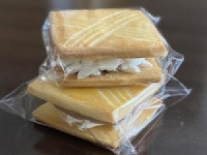 ■■品出し■■＼未経験OK／高時給＆高待遇 ＜ゴールデンウィーク 4/22～5/10　東京大丸＞東京土産、手土産でも人気の有名店◇箱入り・袋入り洋菓子品出しSTAFF◇体を動かす事が好きな方歓迎◇時給1500～1600円＋交通費 / 週払いOK / 8:00～21:00内シフト制◇学生.20代.30代.40代男女スタッフさん活躍中！＜専用フォームの返信＆オンラインで登録OK＞tan-F-gps-shina