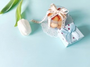 年末の洋菓子販売  12/1～12/31【金・土・日の週3日 / 8:00～17:00】未経験歓迎！花束のような可愛いラングドシャ等、話題の洋菓子店で販売STAFF＜東京グランスタ＞ 時給1500～1600円＋交通費 / 週払いOK / Wワーク / 扶養内 / 何かしらの販売経験があればOK / 期間限定の好条件＆高時給 / テキパキ動く事が好きな方におススメ！学生.20代.30代.40代女性スタッフさん活躍中！＜専用フォーム返信＆オンラインで簡単登録＞tan-F-pl-aud