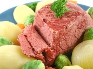 【販売】即日～長期◇時給1400円＋交通費＜東京大丸＞食品未経験OK！お弁当や冷惣菜の販売◇コンビーフと言えばのこのお店！精肉専門店の絶品惣菜＆お弁当の人気店◇20代.30代.40代.50代男女スタッフさん多数活躍中◇週払いも選べます＜専用フォーム返信＆オンラインで簡単登録＞FD-T-koshi①
