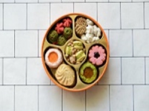 洋菓子デビュー歓迎！時給1500円+交◆月収例26万～＜恵比寿アトレ＞◇可愛いプチガトーが手土産の定番◇焼き菓子、ケーキなど未経験からできる洋菓子販売◇人気店でお仕事チャンス♪ 話題の商品・活気のあるデパ地下・ 20代.30代.40代男女活躍中！＜専用フォーム返信＆オンラインで簡単登録＞FD-T-ed-d