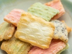 ■時給UP期間中■即日～長期＜大井町アトレ＞もちもちのどら焼き、サクサクのおかき等☆上品なパッケージで手土産にも喜ばれる☆季節を楽しむ和菓子販売◇時給1550円＋交通費支給 / 週払いOK /  和菓子未経験OK！プライベートも充実！20代30代.40代.50代前半女性スタッフさん多数活躍中◇社保完備/有給あり/週払い可＜専用フォーム返信＆オンラインで簡単登録＞FD-T-ginbo①-d