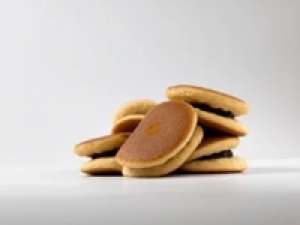 未経験歓迎【和洋菓子の販売 / 銀座】即日～長期◇時給1500円＋交通費 / 週払いOK◇大人から子供まで人気！どら焼き、カステラ、焼きラスク、クッキーなど和洋菓子販売◇ 接客経験＆レジ経験があればエントリーOK / 包装経験者も大歓迎！20代.30代.40代.50代半ばの女性スタッフさん活躍中！＜専用フォーム返信＆オンラインで簡単登録＞FD-T-kuro②-d