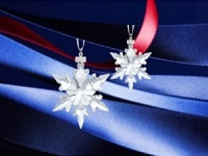 【12/1～12/31   Xmas】クリスタルジュエリー/チャーム/オーナメント/雑貨販売　＜SWAROVSKI (スワロフスキー)  上野松坂屋＞シーズナル時給MAX1750円＋交通費 / 週払いOK◇ジュエリー未経験OK◇なにかしらの販売経験があればOK◇制服貸与or私服◇学生.20代.30代.40代.50代前半 男女スタッフさん活躍中！＜専用フォーム返信＆オンラインで簡単登録＞tan-A-Xmas-suwa-d