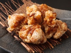 未経験OK！即日～長期＜池袋東武＞時給1650円＋交通費 / 週払いOK◇拘りの特性ダレが大人気！冷めても美味しい特製唐揚げの販売◇週3～5日 / 実働5～8H相談OK / スニーカOK / 20代.30代.40代.50代男女スタッフさん多数活躍中！＜専用フォームの返信＆オンラインで簡単登録＞FD-T-lamp-koujiya-d