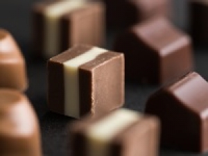 ＼未経験歓迎・洋菓子販売デビュー歓迎／＜4/25～5/8　日本橋三越＞大人のミルクチョコレートブランド◇オンラインショップのみのブランドが期間限定販売◇初めても安心◇時給1450～1550円＋交通費 / 週払いOK / 学生.20代.30代.40代50代前半 女性スタッフさん活躍中！＜専用フォーム返信＆オンラインで簡単登録＞tan-F-ed-muri①