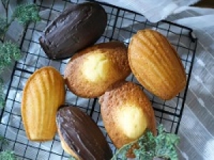 即日～長期＜池袋西武＞有名パティシエがプロデュース！洋菓子ブランドで販売スタッフ◇菓子未経験OK◇時給1550円＋交通費 / 週払いOK / 20代30代40代.50代前半 女性活躍中！＜専用フォームの返信＆オンラインで簡単登録＞FD-T-ptaka