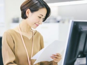 【銀座松屋】即日~2/28まで期間限定◆百貨店オンラインストアの顧客対応事務◆電話やメール対応・売上データ集計・メルマガ作成など◆時給1750円+交通費/月収例24万円/週払いOK◆土日含む週4~5日/朝はゆっくり10:00から♪ ◆20代,30代,40代男女活躍中!<専用フォームの返信&オンラインで簡単登録>OF-T-mat-online