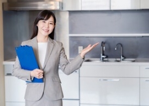 【正社員】未経験歓迎！運転免許と明るい笑顔があればOK！積極採用中！◇ハウジングコーディネーター/賃貸不動産の反響型営業【神奈川県内】未経験から活躍中の先輩社員多数・個人ノルマ無しで安心◇年収343万円〜450万円＊各種手当・休暇・福利厚生充実◇20代,30代前半の若手社員男女活躍中！　OF-T-amp-eb-hc